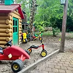 Kindvriendelijk Sfeervol Bosgeneugte Bij Zwembad Op De Veluwe 木屋 Doornspijk