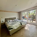 木屋 Kindvriendelijk Sfeervol Bosgeneugte Bij Zwembad Op De Veluwe Doornspijk