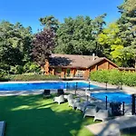 木屋 Kindvriendelijk Sfeervol Bosgeneugte Bij Zwembad Op De Veluwe *