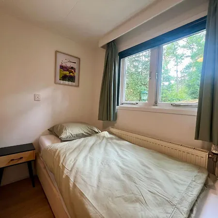 Kindvriendelijk Sfeervol Bosgeneugte Bij Zwembad Op De Veluwe シャレー Doornspijk