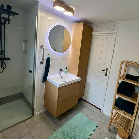 Chalet Kindvriendelijk Sfeervol Bosgeneugte Bij Zwembad Op De Veluwe