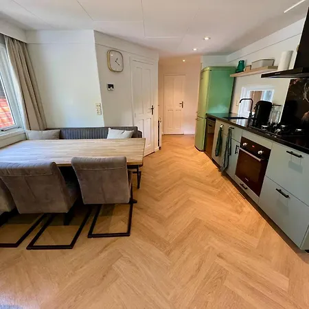 Chalé Kindvriendelijk Sfeervol Bosgeneugte Bij Zwembad Op De Veluwe